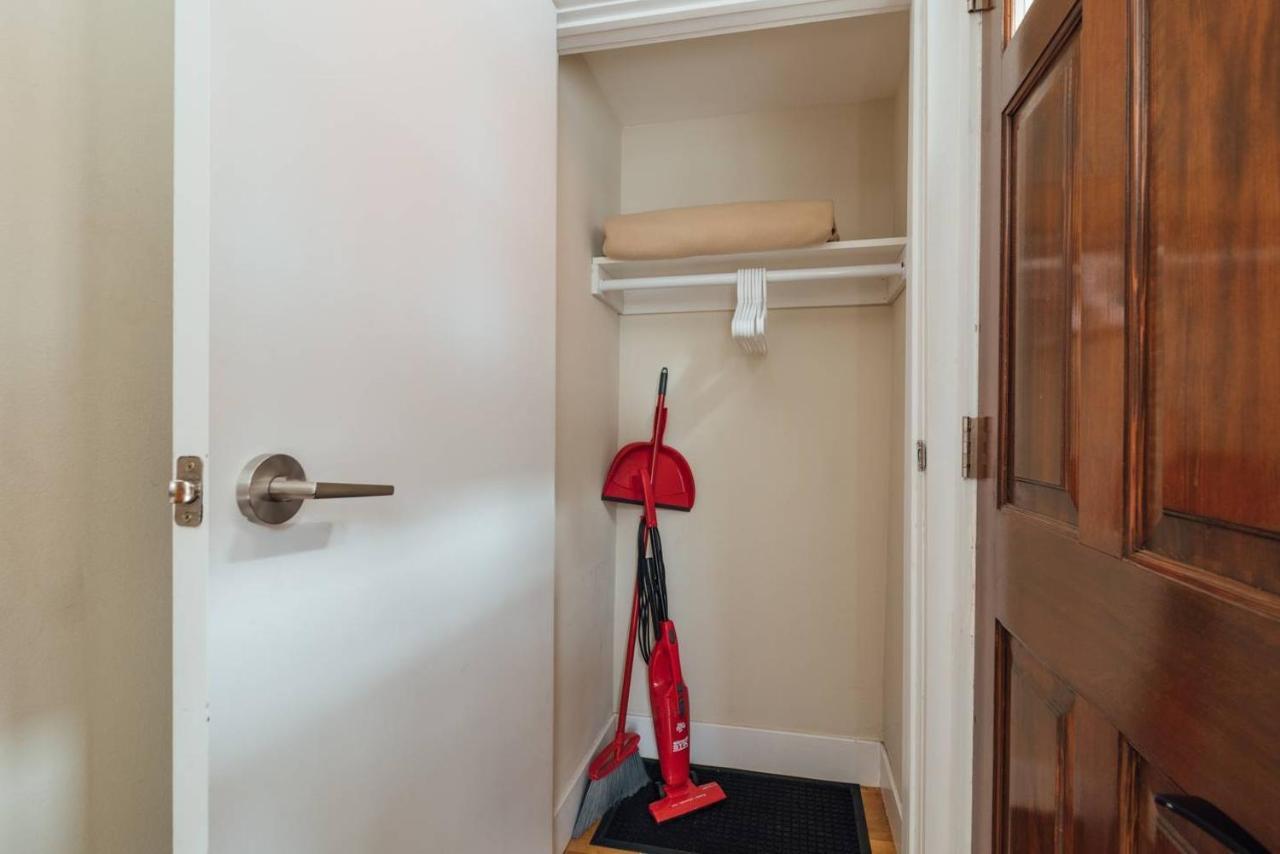 Renovated & Modern Home In Downtown Philly Philadelphia Bagian luar foto