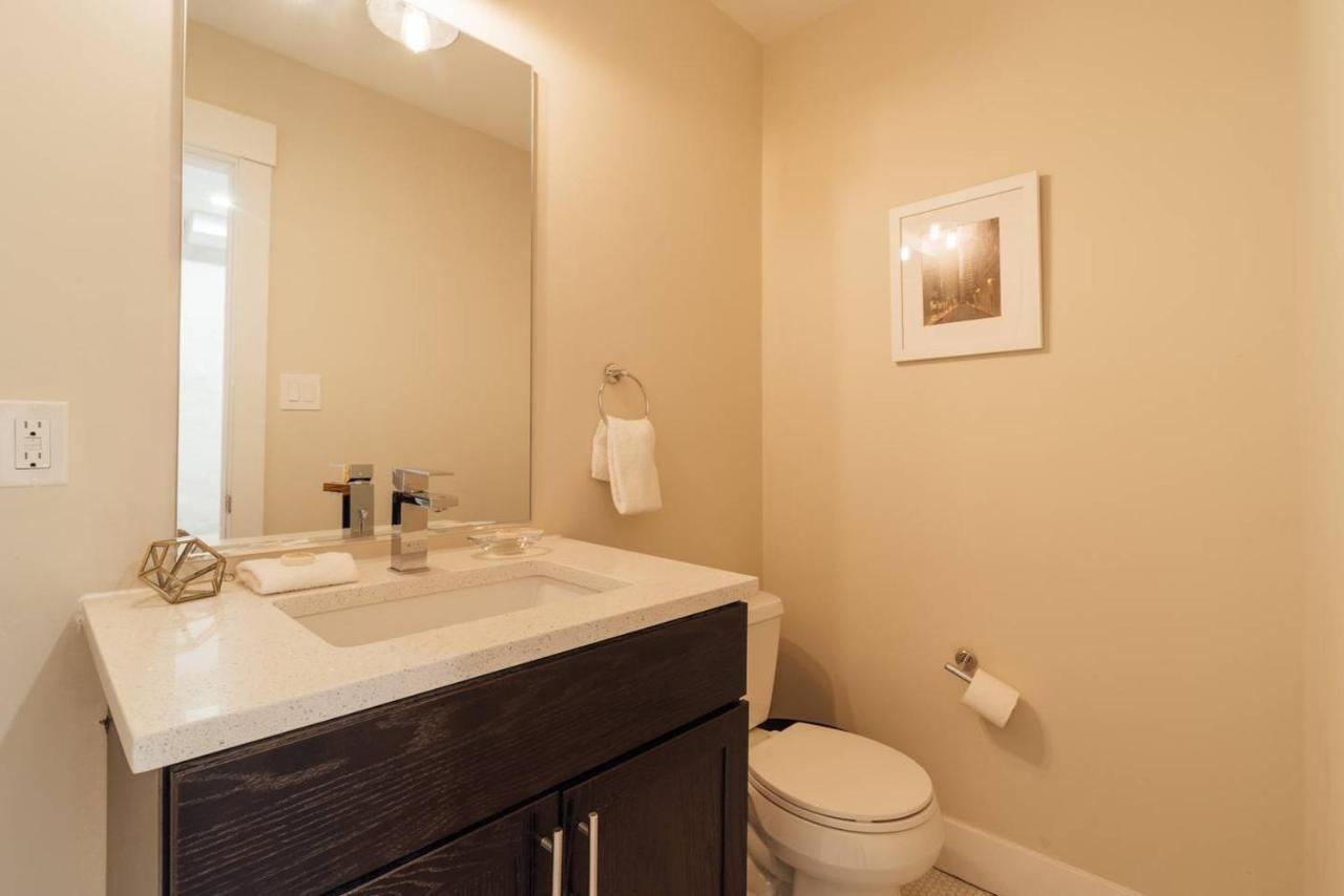 Renovated & Modern Home In Downtown Philly Philadelphia Bagian luar foto